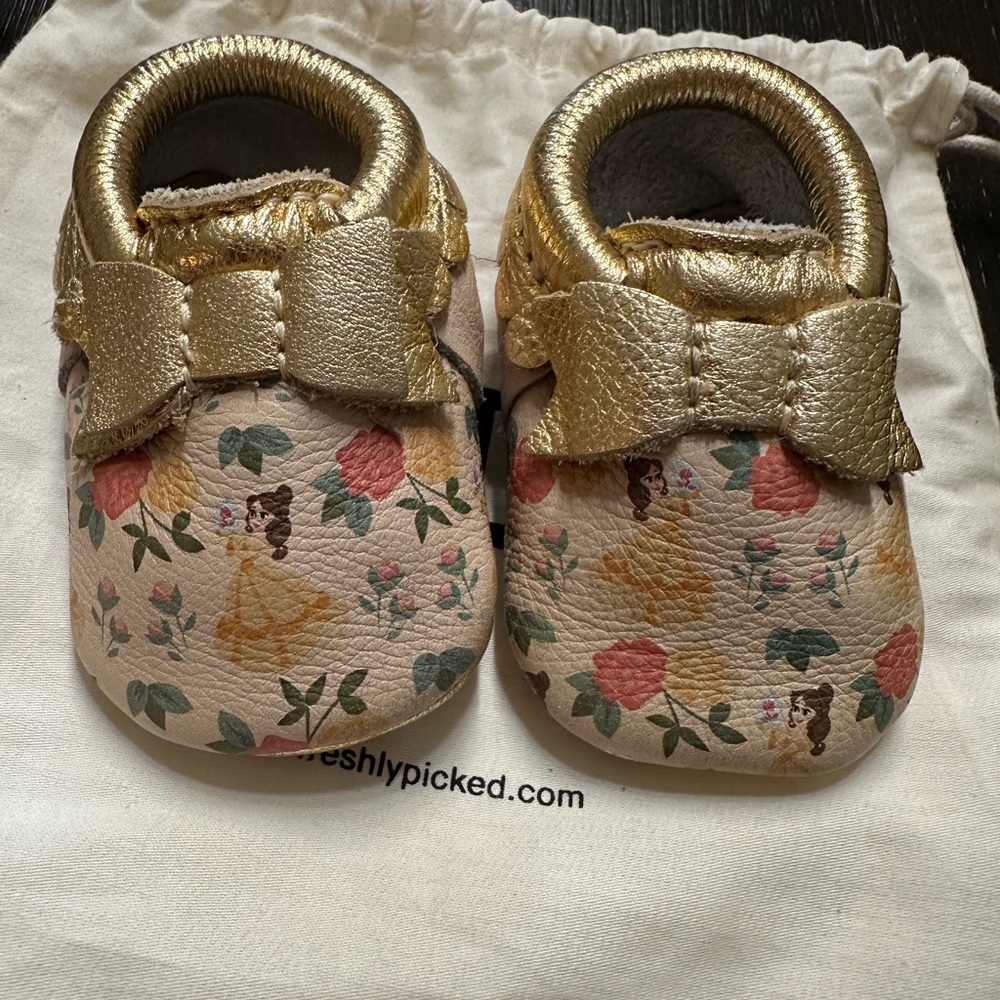 Freshly picked beauty and the beast bow moccasins size 1